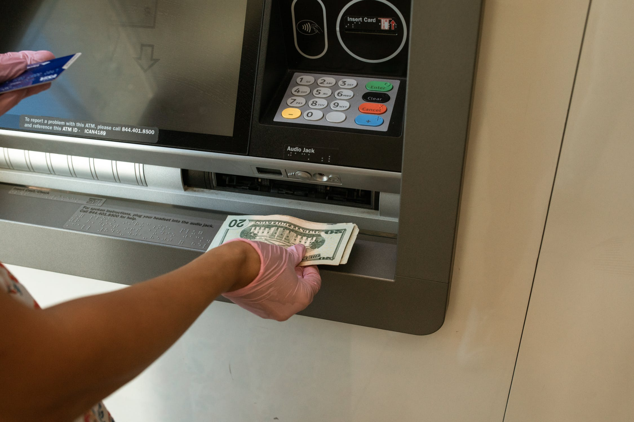 withdrawal sum of money at an ATM
